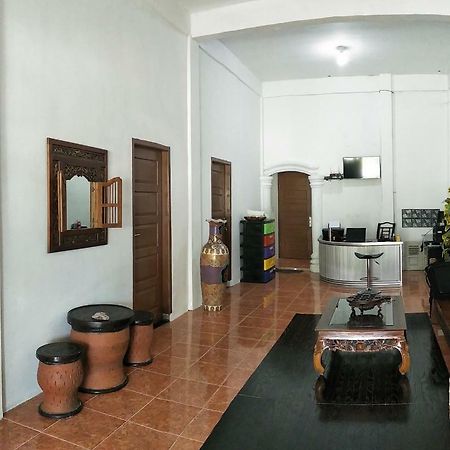 Kana Hasya Homestay "Rumoh Jamee" Meulaboh Bagian luar foto